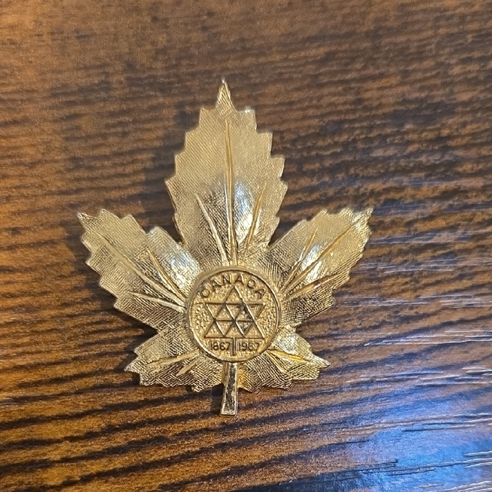 Goldtone Vintage 1967 Canadian Leaf Centennial Pin